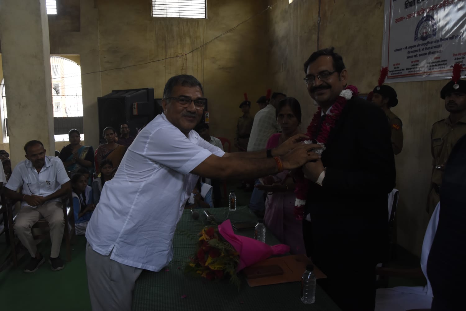 https://amarshahidintercollegebewar.in/uploads/slider/687cf1f36ccaf.jpg